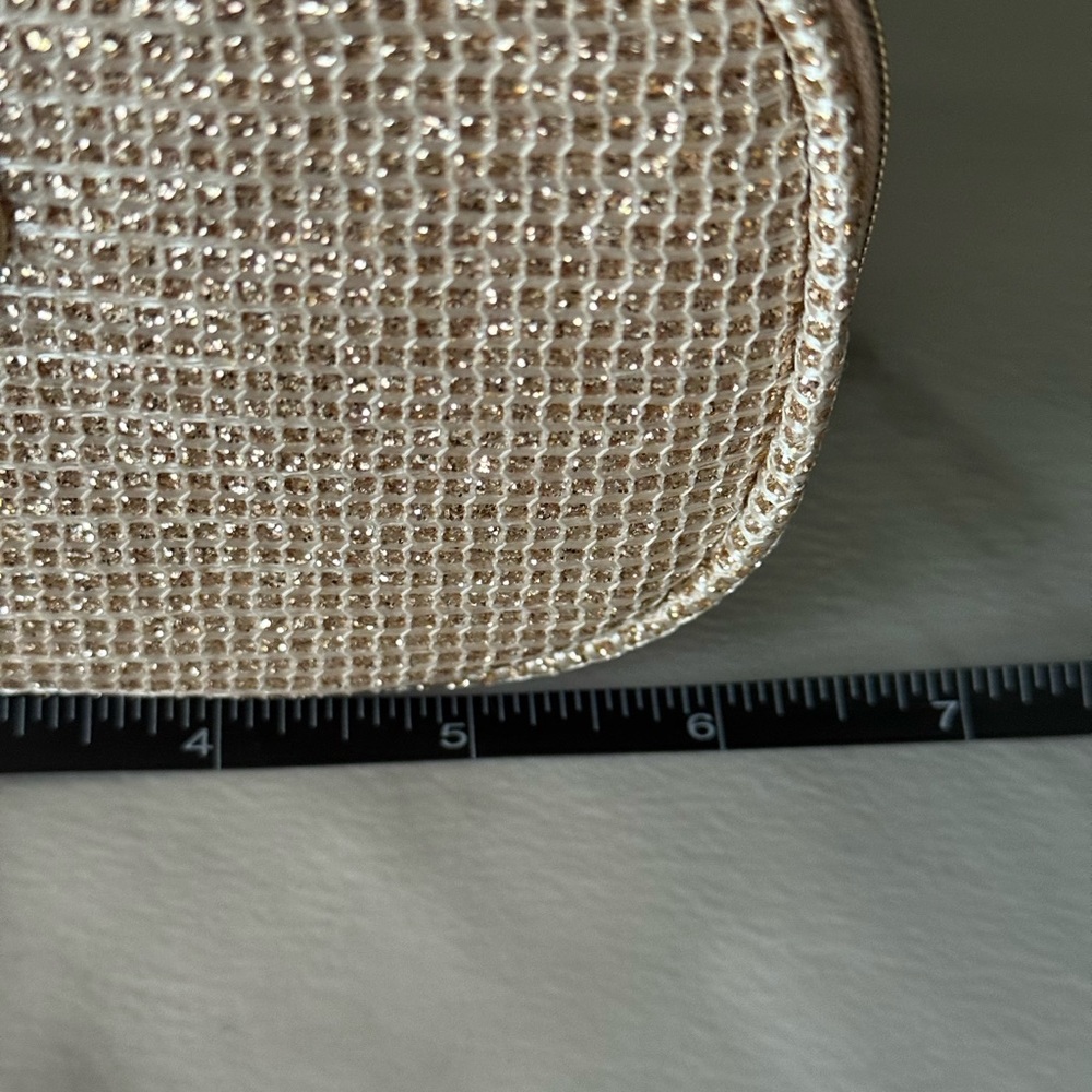 Dior Gold Sparkle Holiday 2025 Cosmetic Bag New - Picture 7 of 9